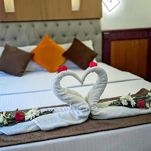 Botel Grand Houseboat